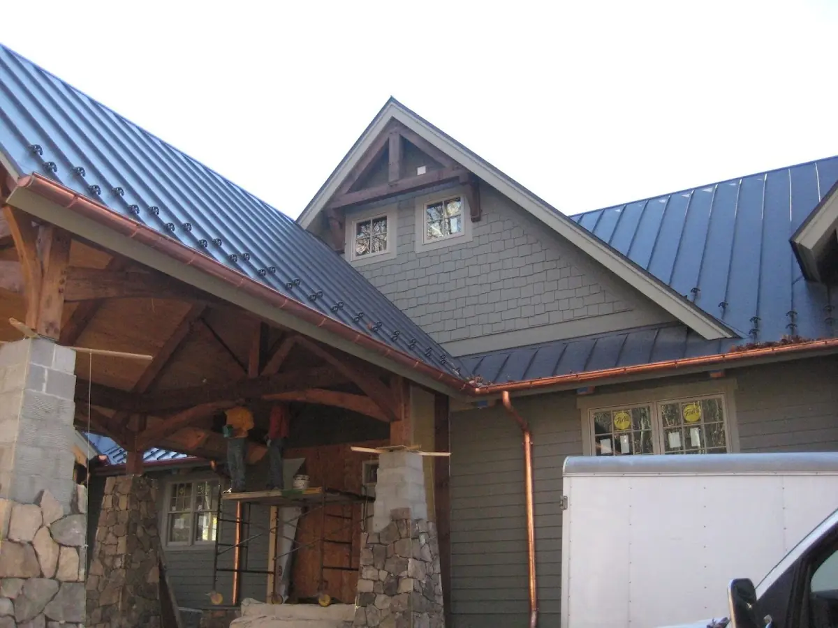 Craftsman Roofing team delivering quality roofing work in Central Meadowbrook